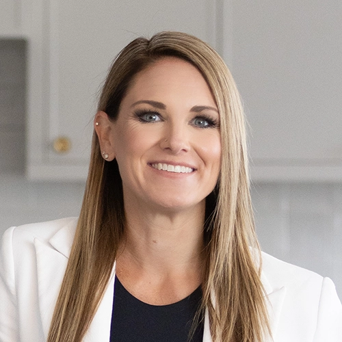 Erin Reeves profile image